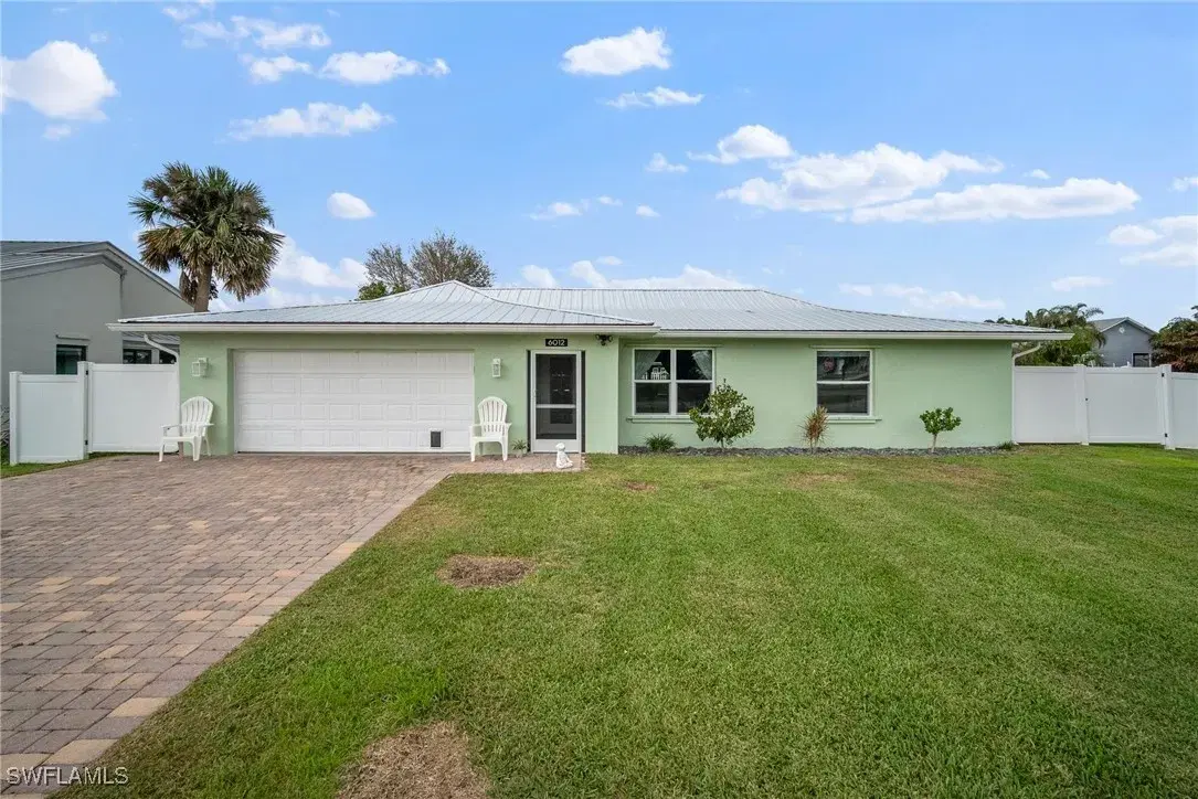 Picture of 6012 Birnam Wood Ln, Fort Myers, FL 33908