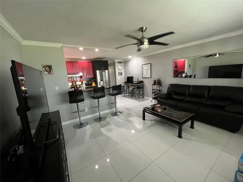 Picture of 2455 NE 51St St E103, Fort Lauderdale FL 33308