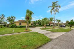 Picture of 12668 Westport Circle, Wellington, FL 33414