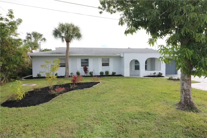 Picture of 4318 S Pacific Cir, North Fort Myers FL 33903