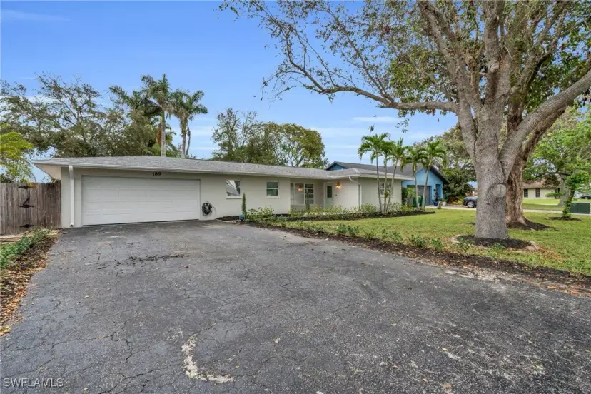 Picture of 189 Mentor Dr, Naples FL 34110