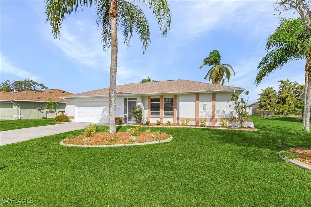 Picture of 2309 SE 15Th Ter, Cape Coral, FL 33990