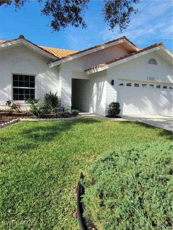 Picture of 16296 Kelly Woods Dr, Fort Myers FL 33908