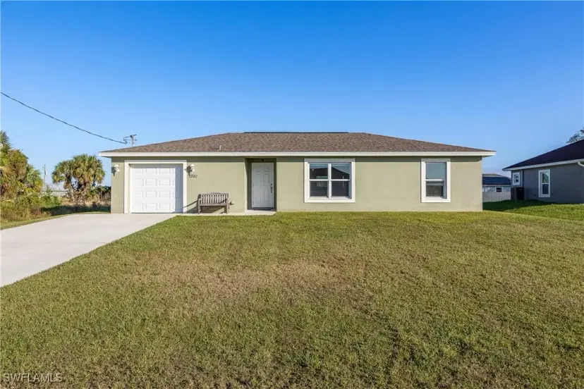 Picture of 1081 Jupiter Loop, Labelle FL 33935