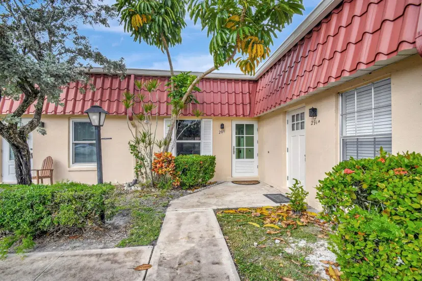 Picture of 289 Cape Cod Circle, Lake Worth FL 33467