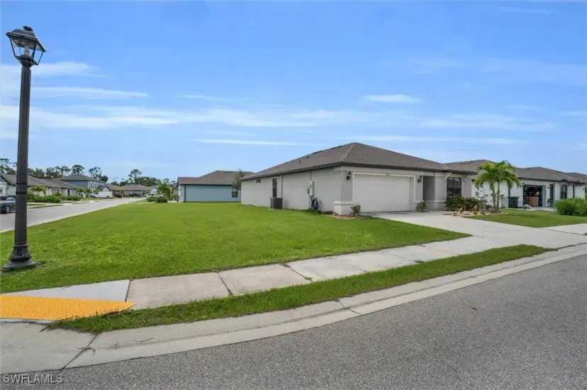 Picture of 10852 Marlberry Way, North Fort Myers FL 33917