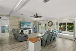 Picture of 205 Belle Isle Ct, Naples, FL 34112