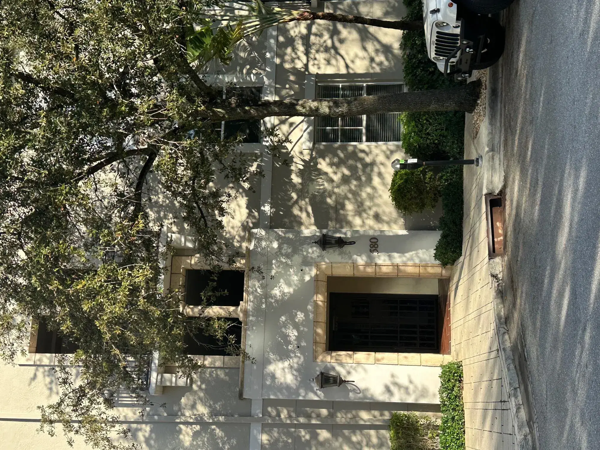 Picture of 580 S Sapodilla Avenue 107, West Palm Beach, FL 33401