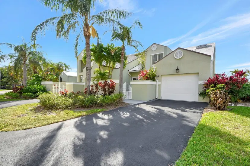 Picture of 47 N Lakeshore Drive, Hypoluxo FL 33462