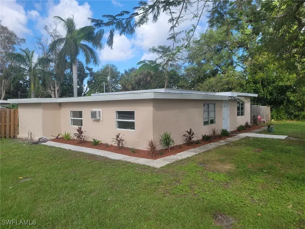 Picture of 3044 Nelson St, Fort Myers, FL 33901