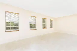 Picture of 6965 Lakeside Circle N 219, Davie, FL 33314