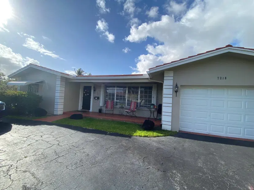 Picture of 7218 E Tropical Way, Plantation FL 33317