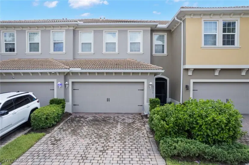 Picture of 3757 Tilbor Cir, Fort Myers FL 33916