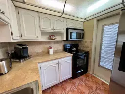 Picture of 5071 W Oakland Park Blvd 211, Lauderdale Lakes, FL 33313