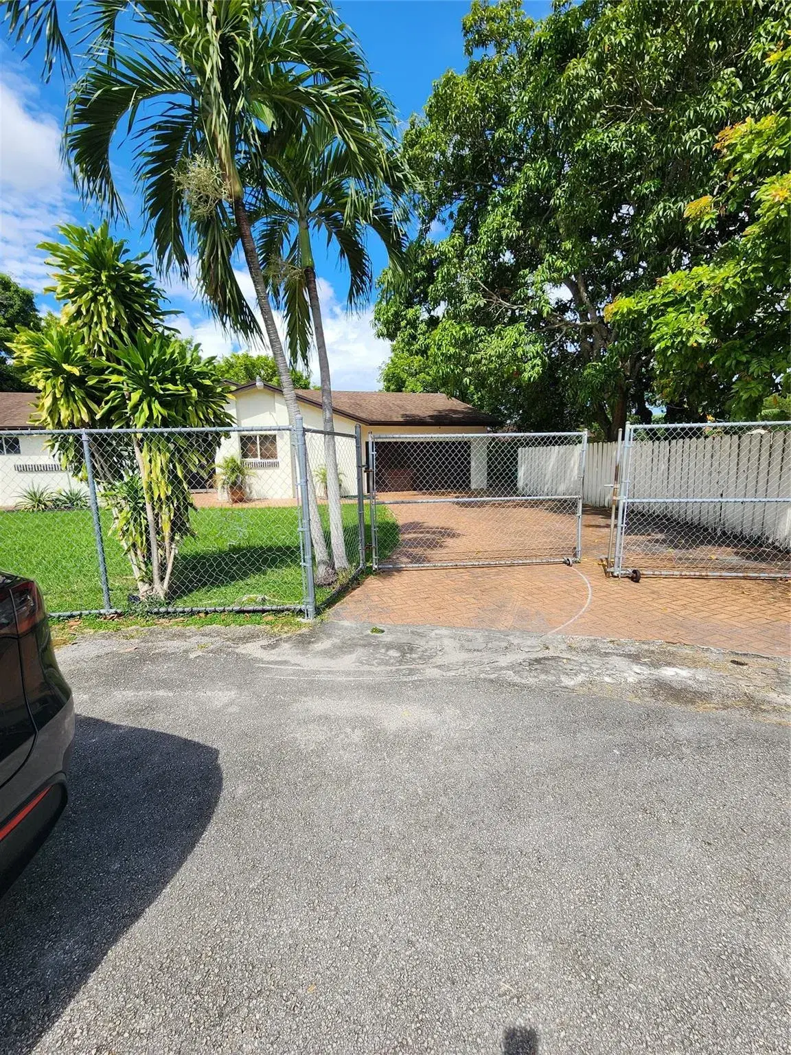 Picture of 18520 SW 127Th Pl, Miami, FL 33177