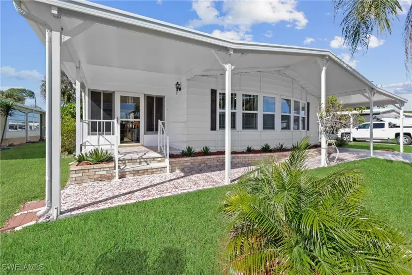 Picture of 707 Palm Frond Ct, North Fort Myers FL 33917