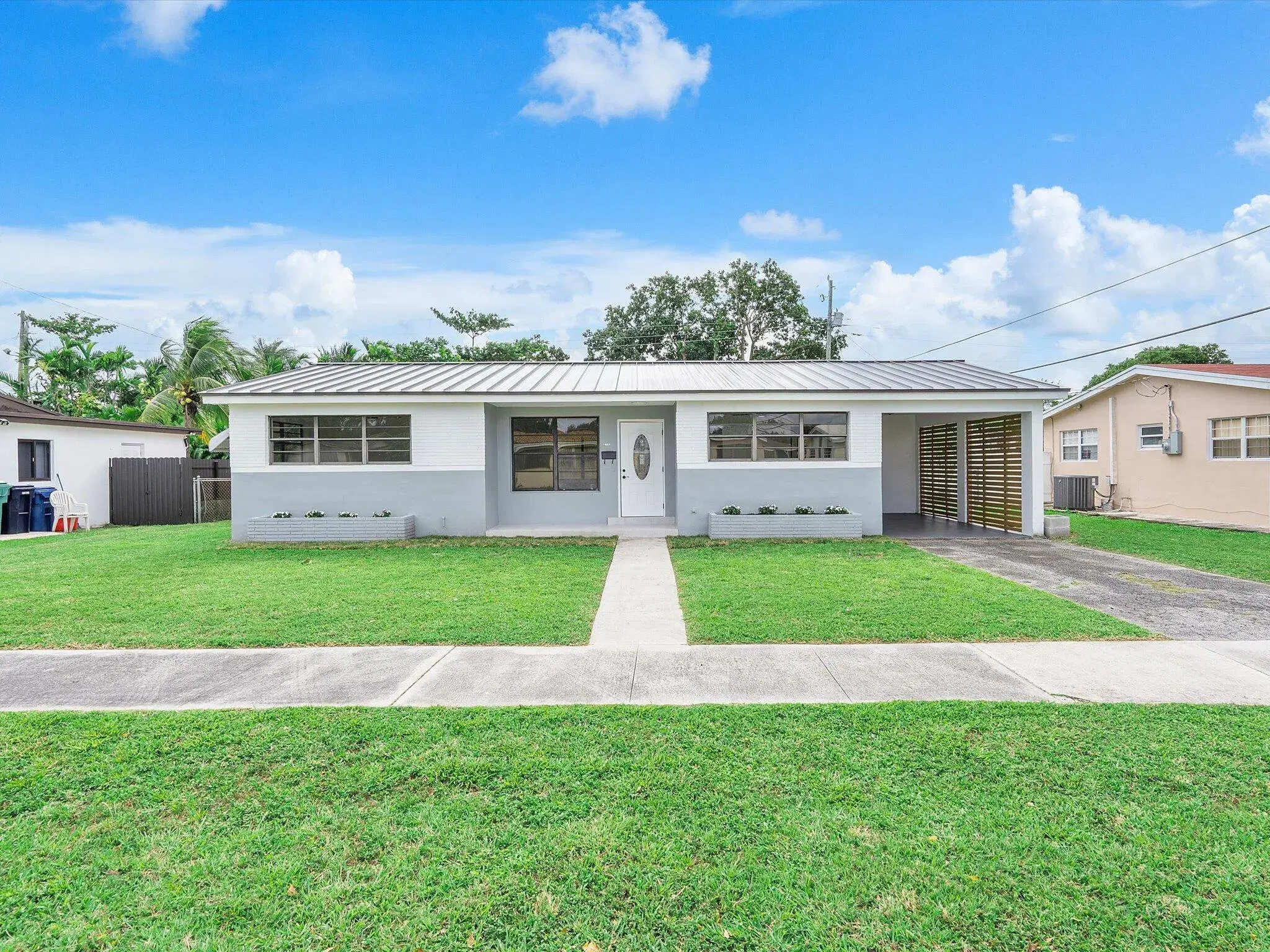 Picture of 2540 NE 207Th Terrace, Miami, FL 33180