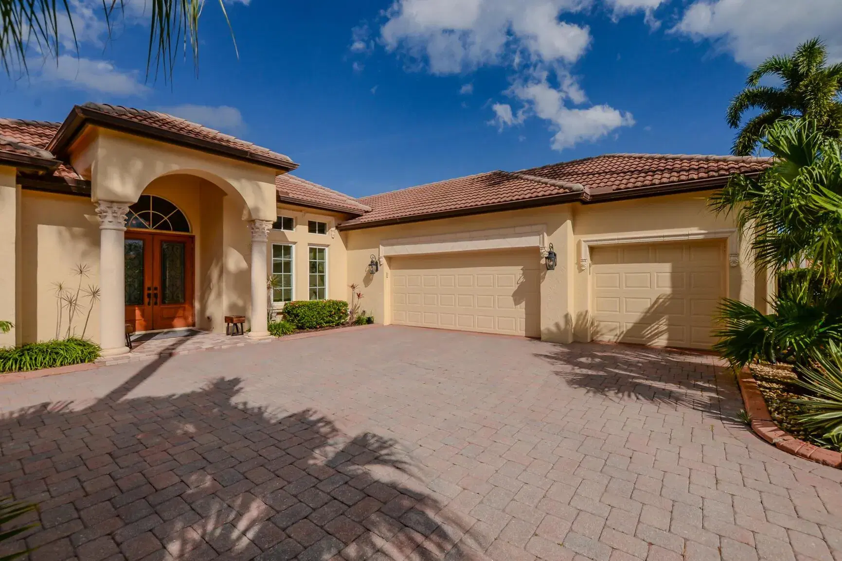 Picture of 894 SW Grand Reserves Boulevard, Port St Lucie, FL 34986