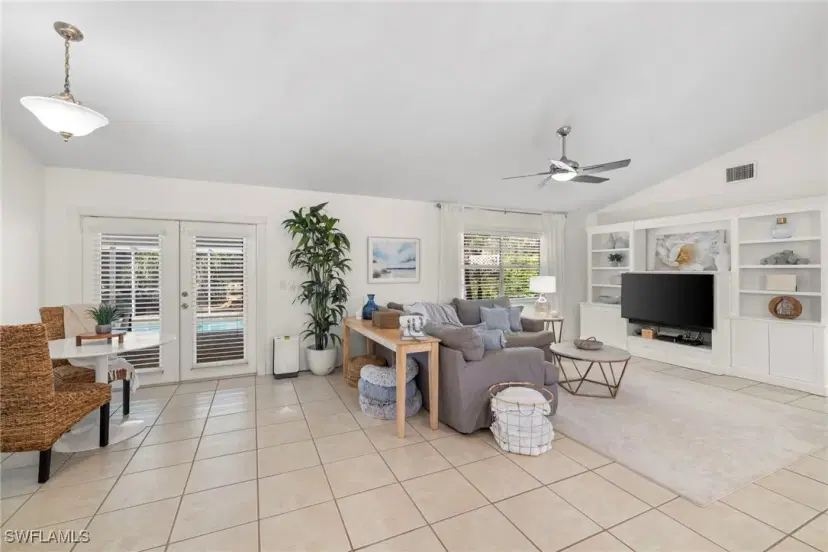 Picture of 9838 Country Oaks Dr, Fort Myers FL 33967