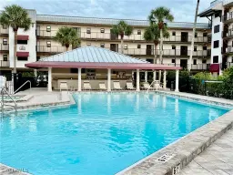 Picture of 805 River Point Dr C-205, Naples, FL 34102