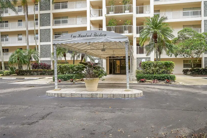 Picture of 3520 Oaks Way 806, Pompano Beach FL 33069