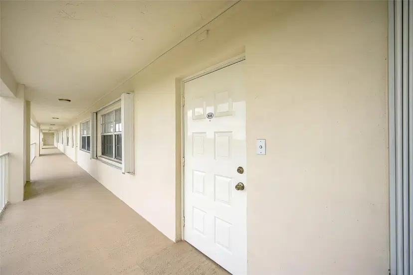 Picture of 3520 Oaks Way 806, Pompano Beach FL 33069