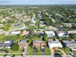 Picture of 660 SW 75Th Terrace, Plantation, FL 33317