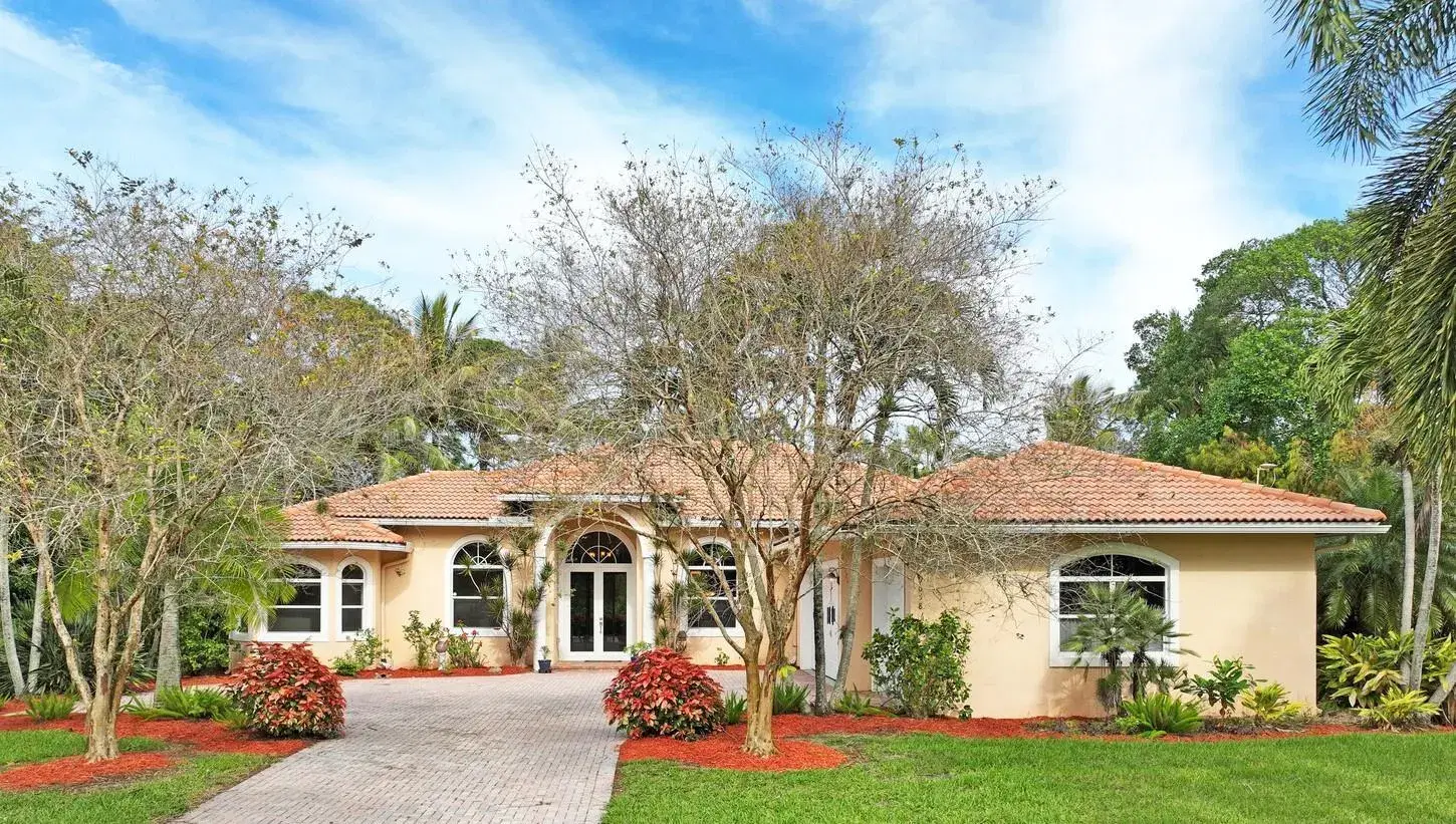 Picture of 19058 SE Old Trail Drive, Jupiter, FL 33478