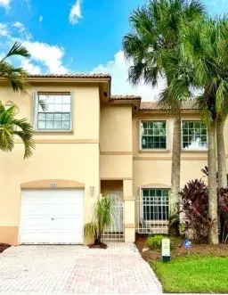 Picture of 721 NW 170Th Ter 721, Pembroke Pines, FL 33028