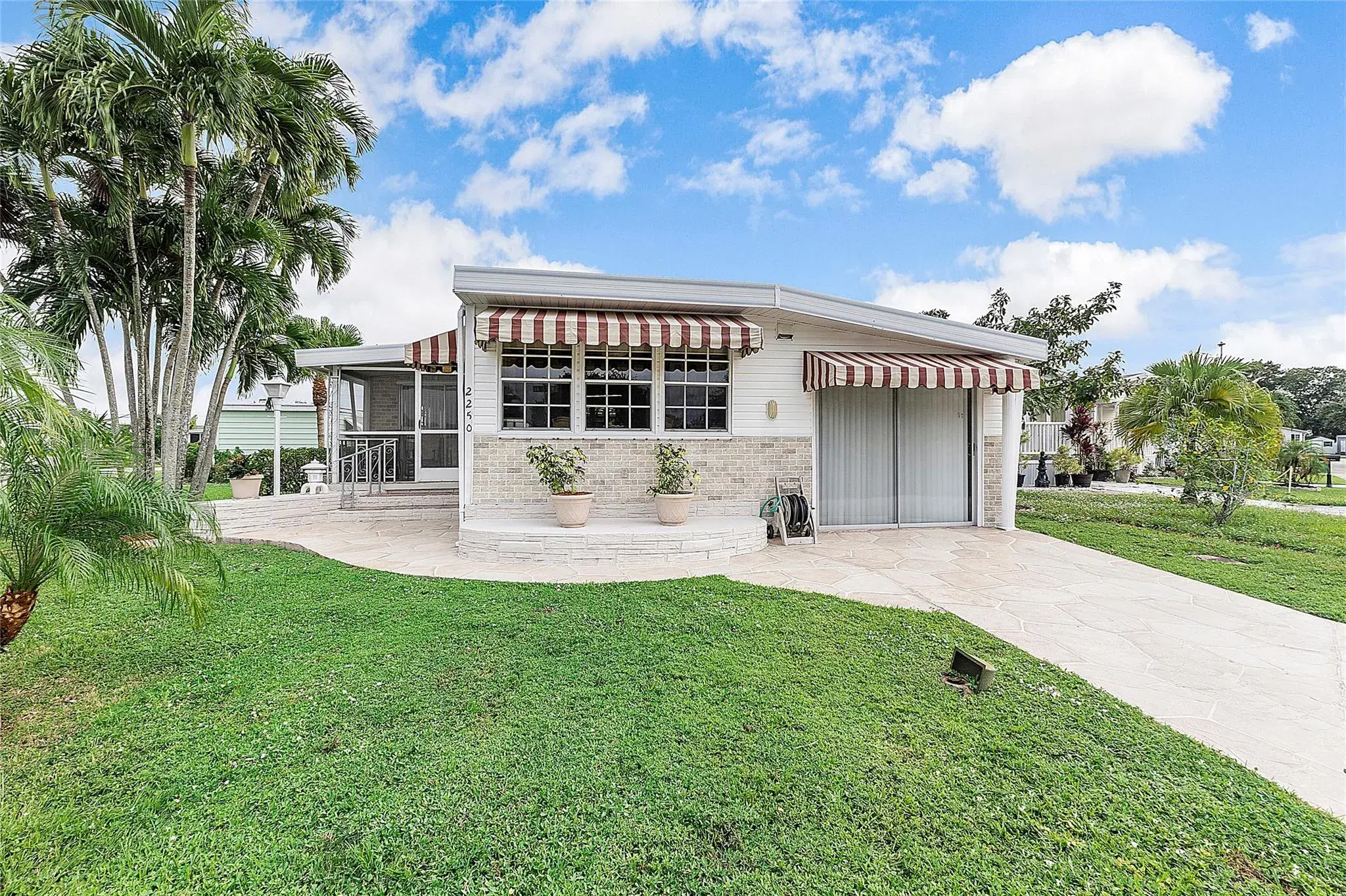 Picture of 2250 SW 87Th Ave, Davie, FL 33324