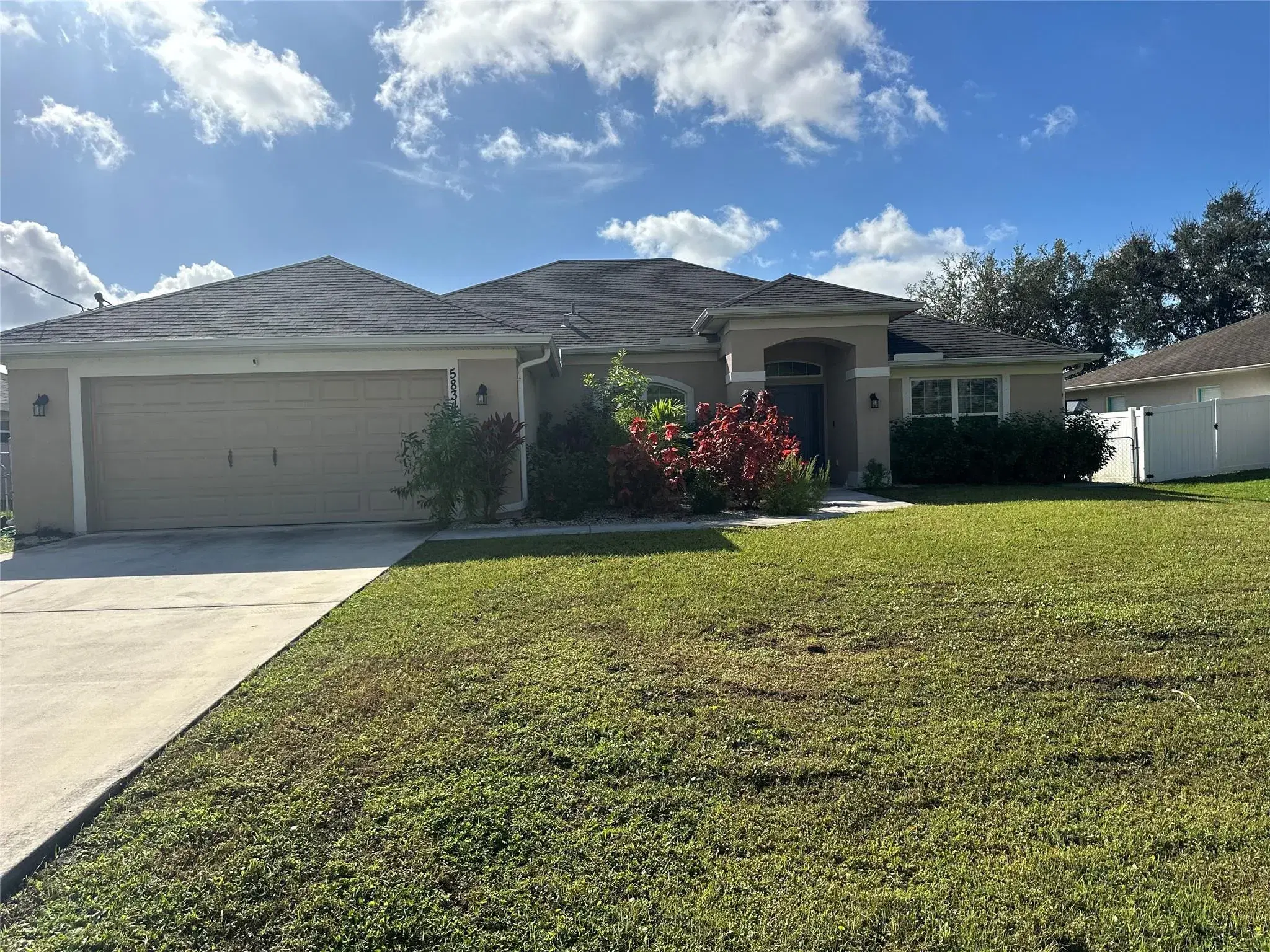 Picture of 5834 NW Gillespie Ave, Port St Lucie, FL 34986