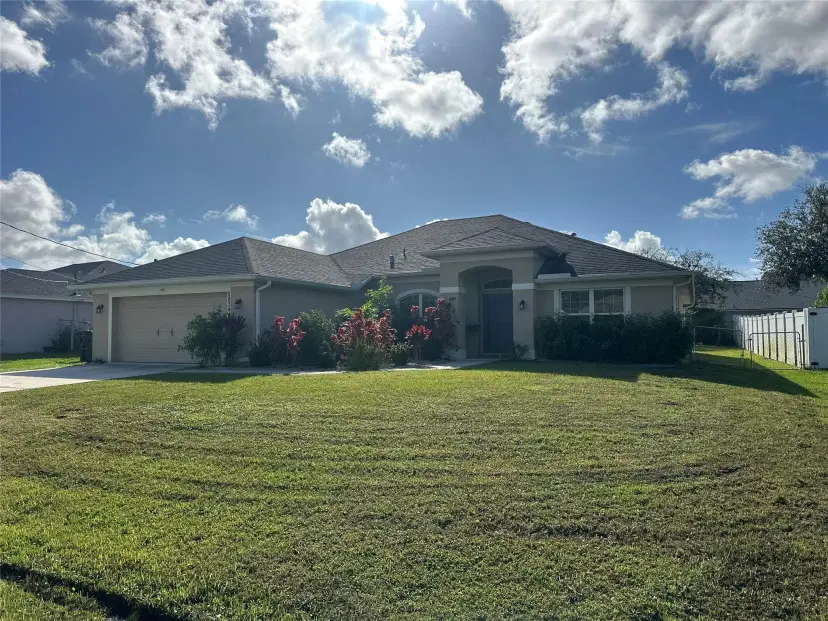 Picture of 5834 NW Gillespie Ave, Port St Lucie FL 34986