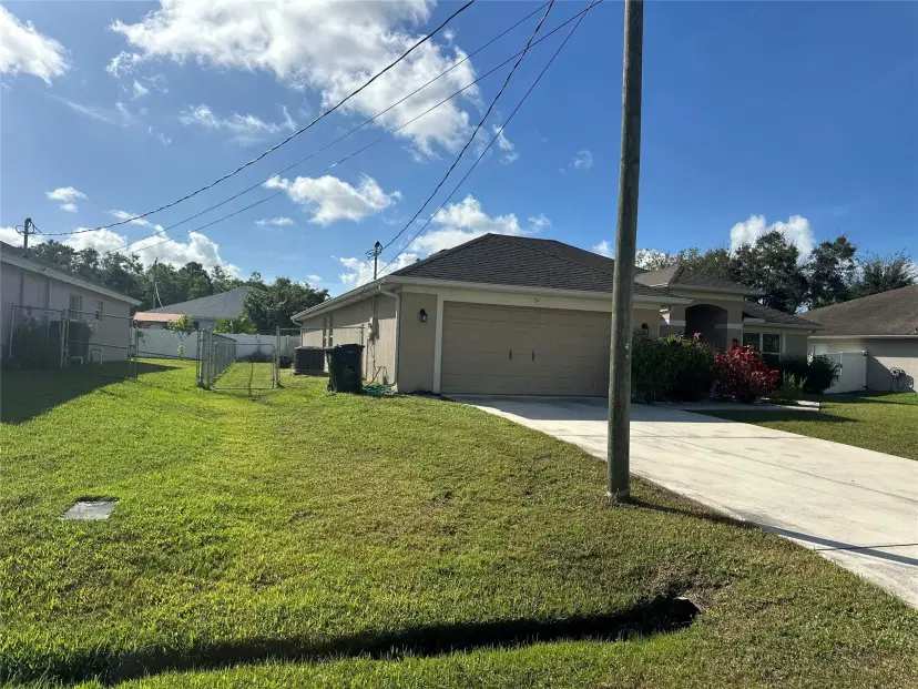 Picture of 5834 NW Gillespie Ave, Port St Lucie FL 34986