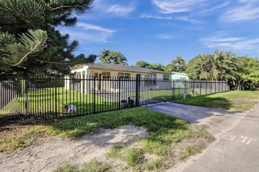 Picture of 30 NE 139Th St, North Miami FL 33161