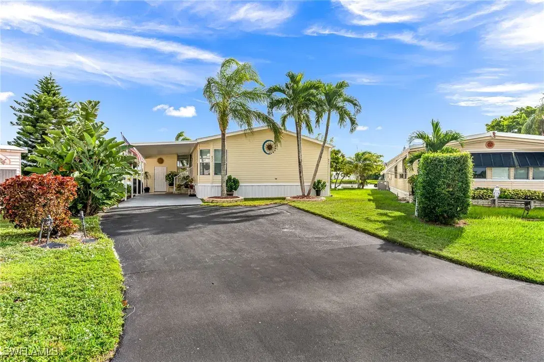 Picture of 877 Cape Haze Ln, Naples, FL 34104