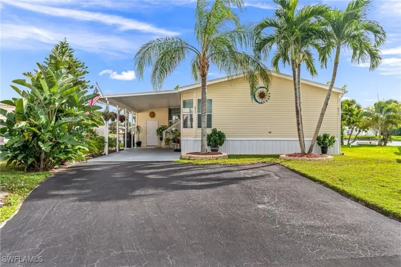 Picture of 877 Cape Haze Ln, Naples FL 34104