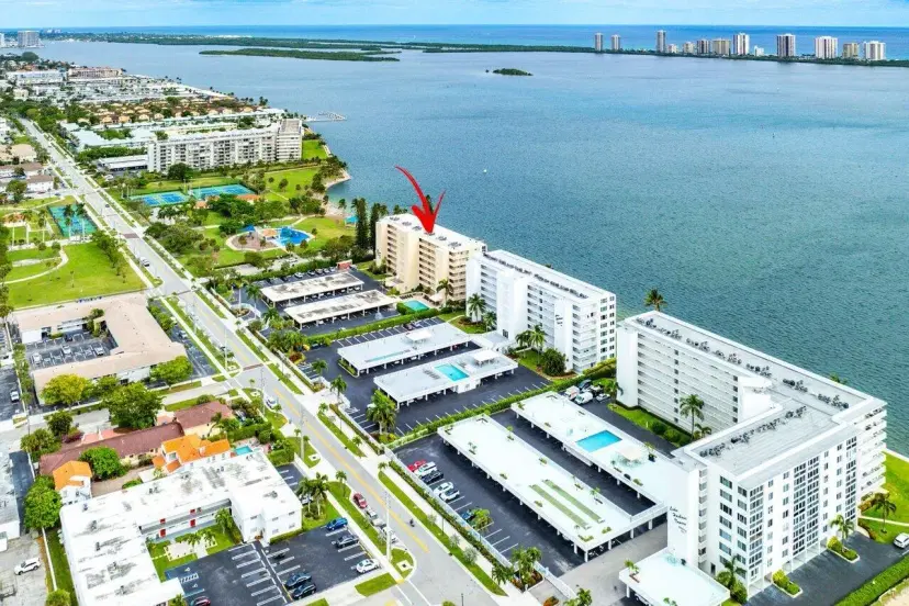 Picture of 501 Lake Shore Drive 505, Lake Park FL 33403