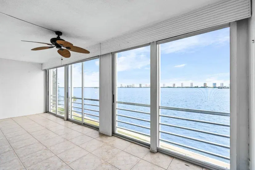 Picture of 501 Lake Shore Drive 505, Lake Park FL 33403