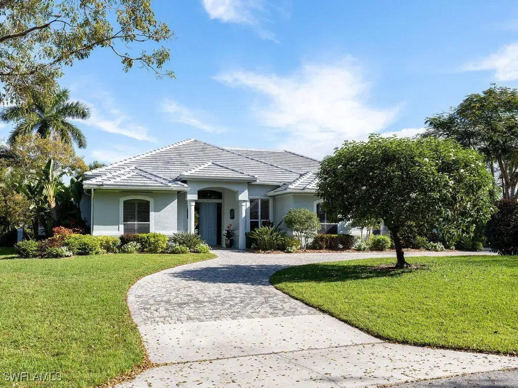 Picture of 565 Coral Dr, Naples, FL 34102