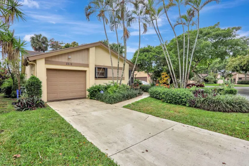 Picture of 2212 Seagrape Cir, Coconut Creek FL 33066