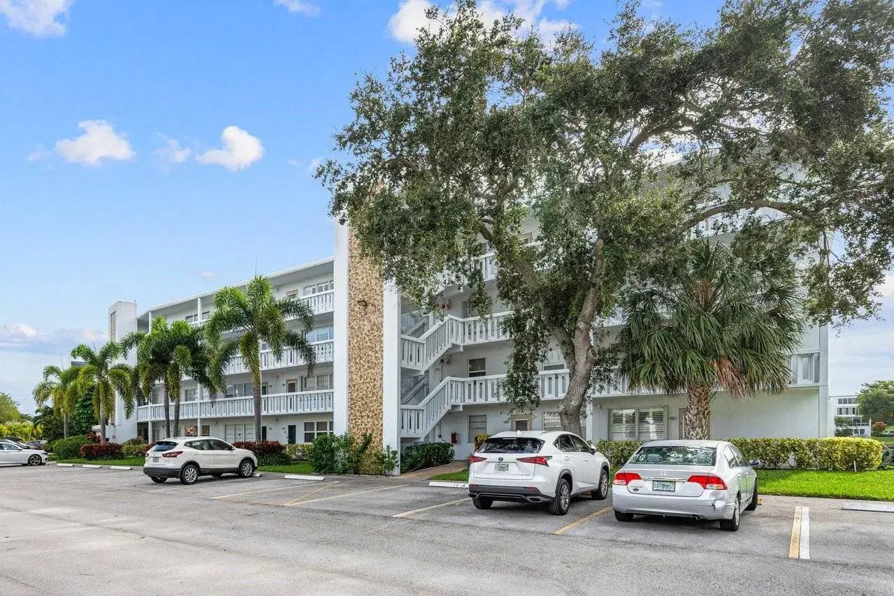 Picture of 4047 Cambridge C 4047, Deerfield Beach, FL 33442