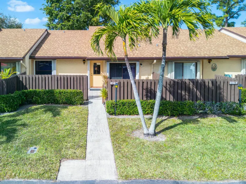 Picture of 816 Sky Pine Way E, Greenacres FL 33415