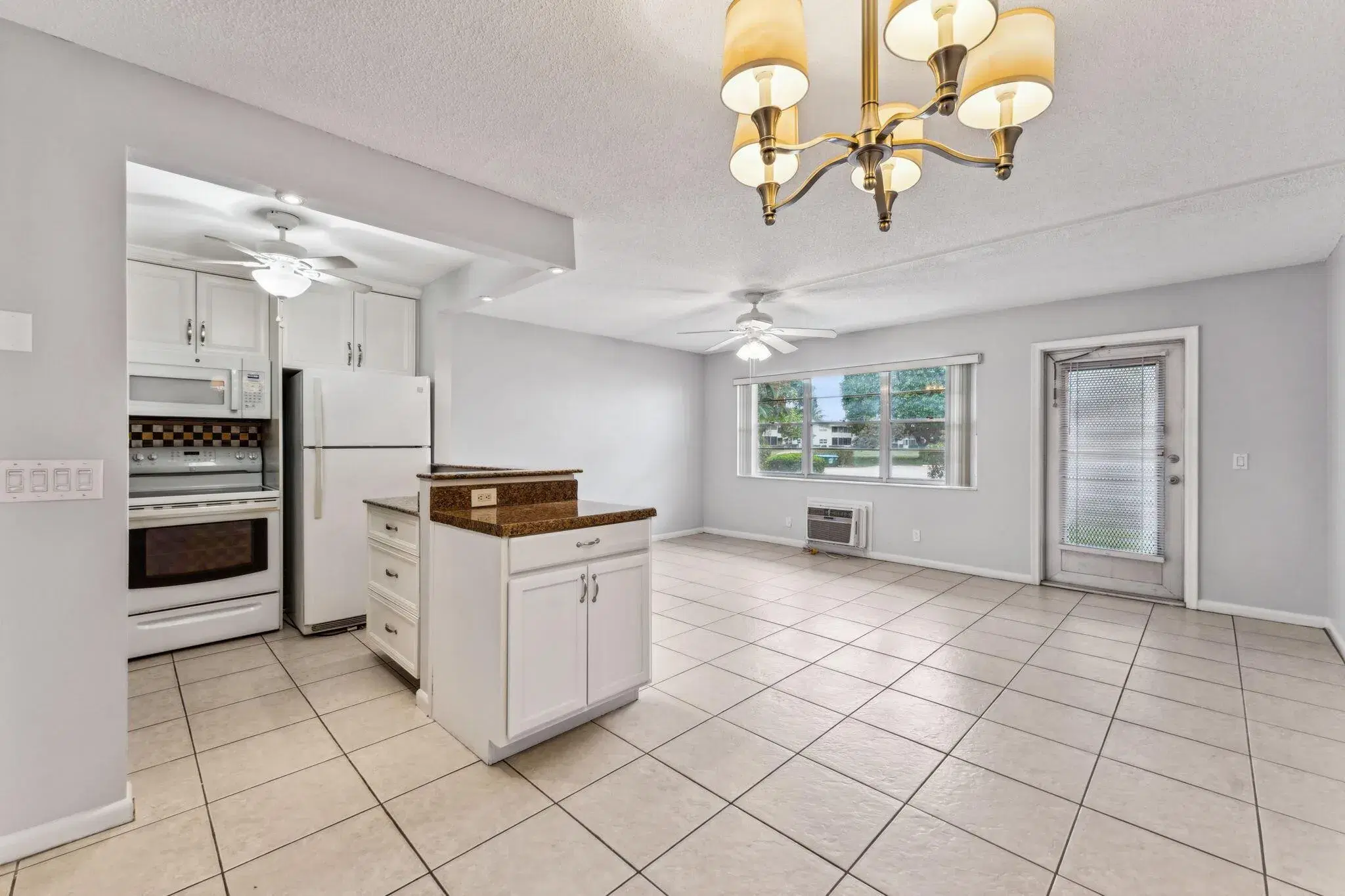 Picture of 119 Dorchester F, West Palm Beach, FL 33417