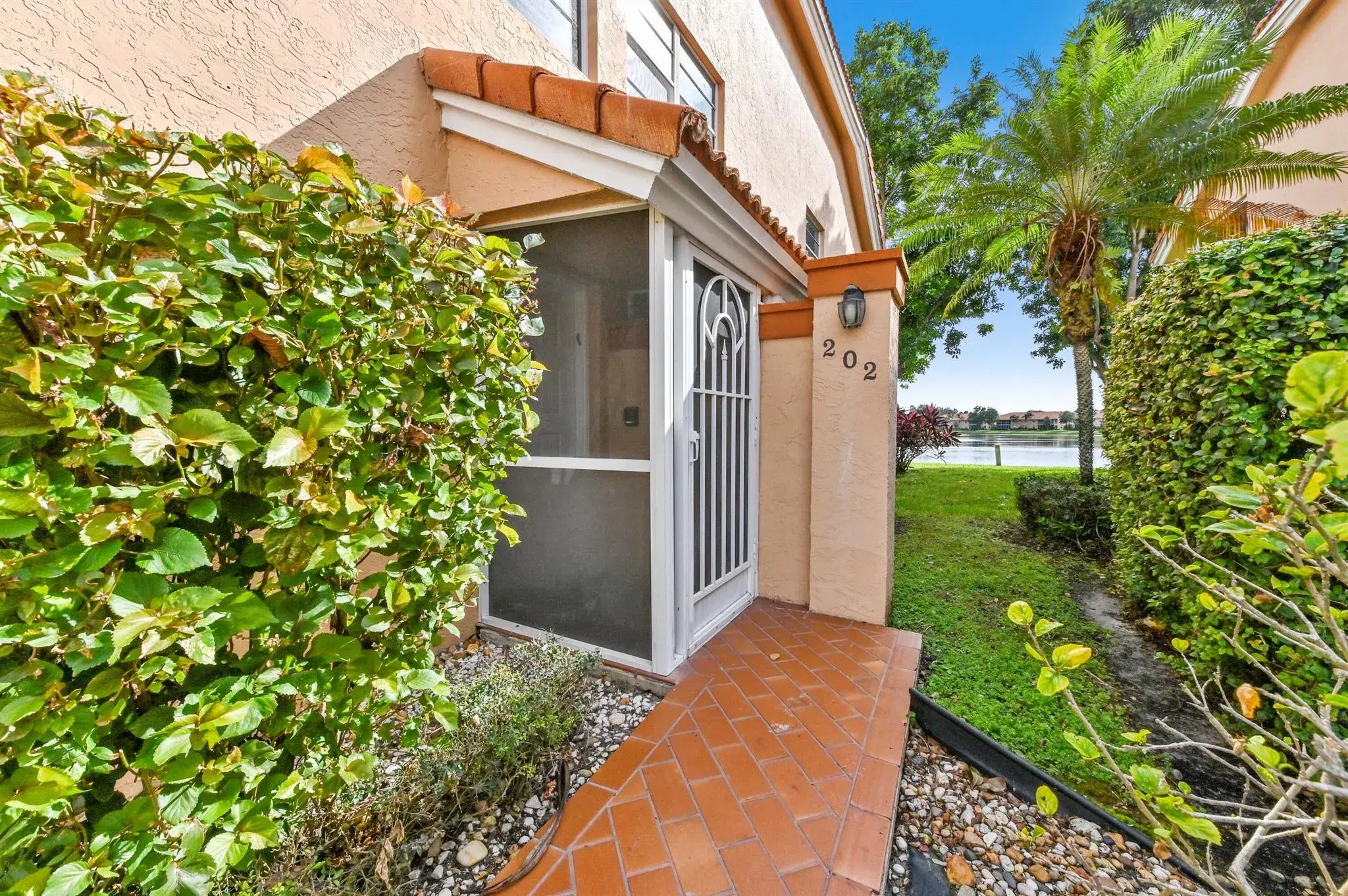 Picture of 9553 Shadybrook Drive 202, Boynton Beach, FL 33437