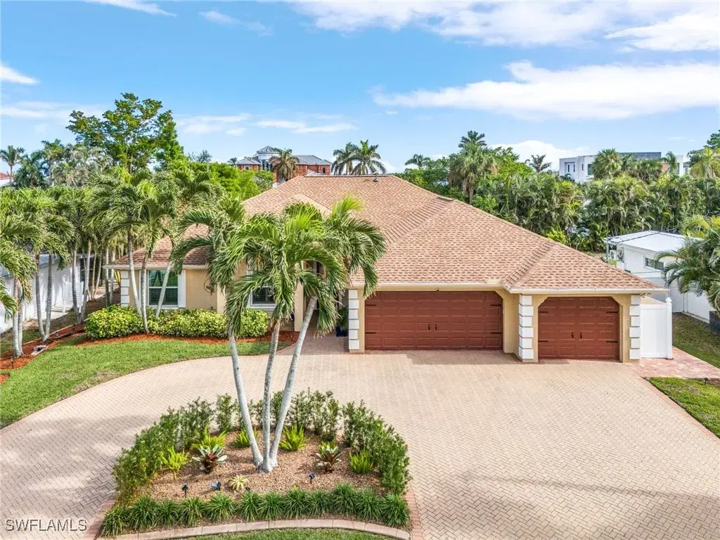 Picture of 5715 Flamingo Dr, Cape Coral, FL 33904