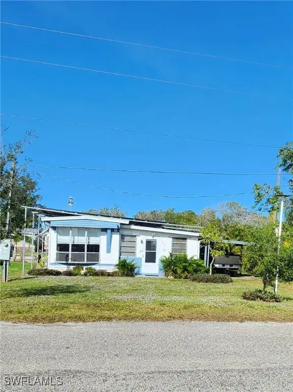 Picture of 1792 Riverside Dr, Moore Haven, FL 33471