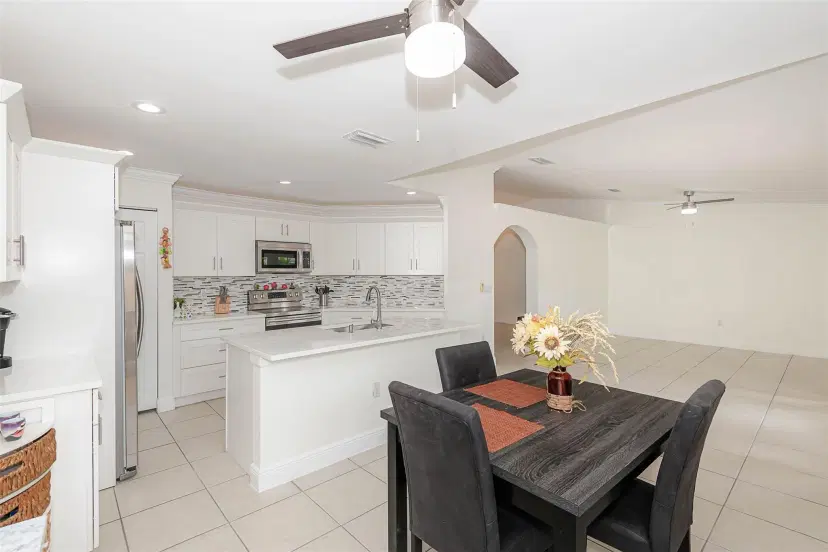 Picture of 16858 Crestview Ln, Weston FL 33326