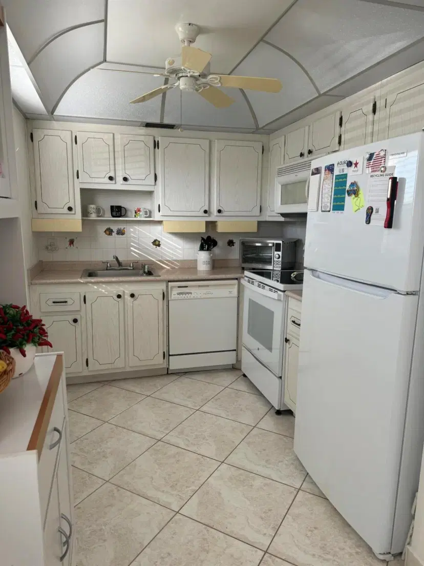 Picture of 289 Saxony G, Delray Beach FL 33446