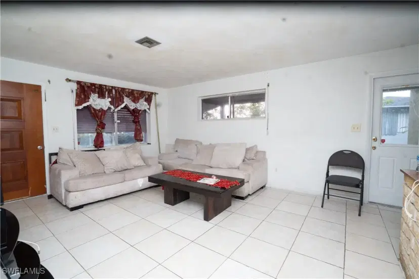 Picture of 1657 Rudy Ct, Fort Myers FL 33901