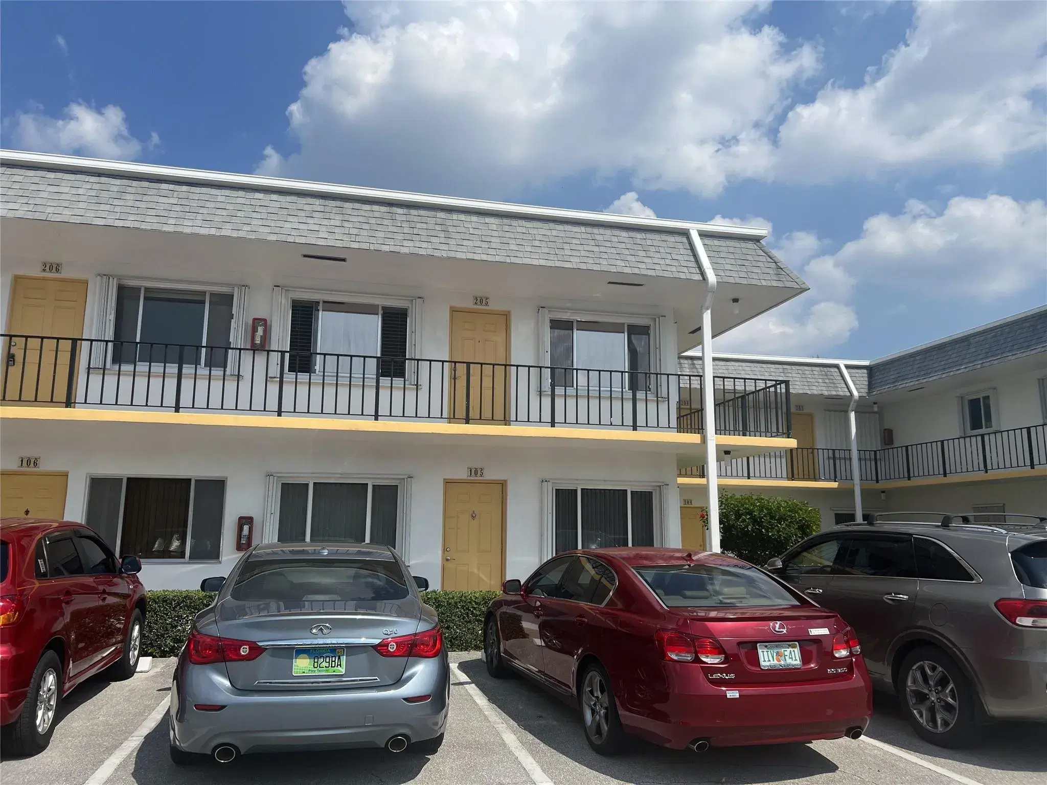 Picture of 3360 Lake Osborne Dr 205, Lake Worth Beach, FL 33461